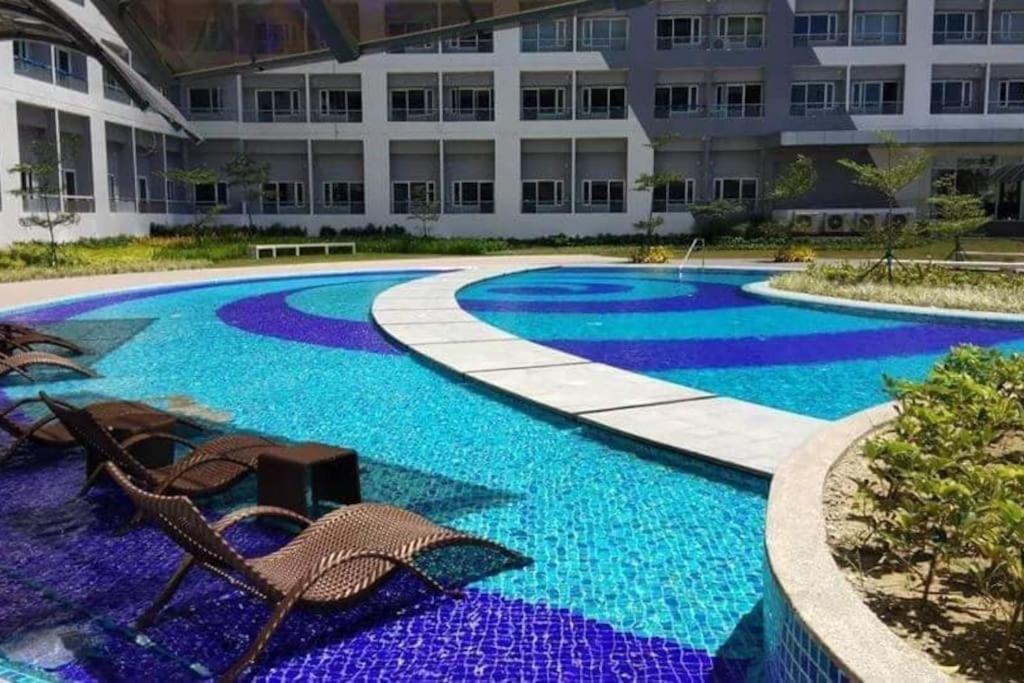 Trig Place At Grace Residence In Taguig City Manila Exterior photo