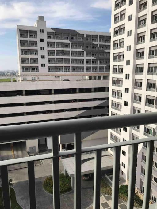 Trig Place At Grace Residence In Taguig City Manila Exterior photo